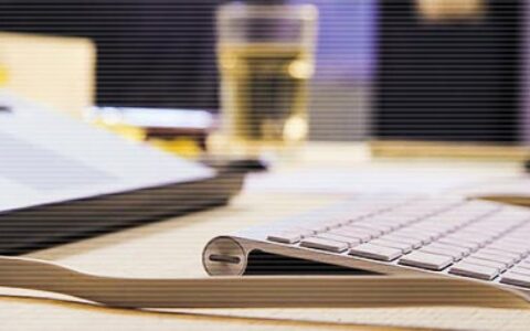 为什么现在大学生热衷于考公务员