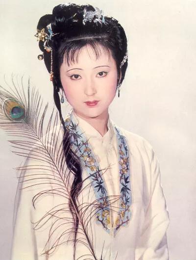 红楼梦好词好句摘抄（红楼梦精美语句100句）