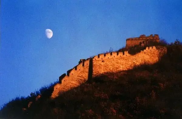 关于出塞诗词原文是什么（王昌龄出塞原文赏析）