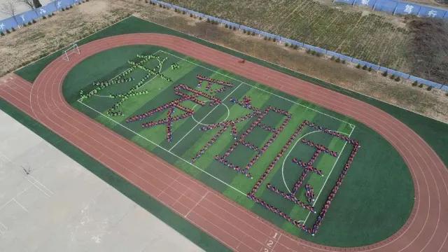 六年级毕业感言简短精辟（小学毕业赠言简短霸气）