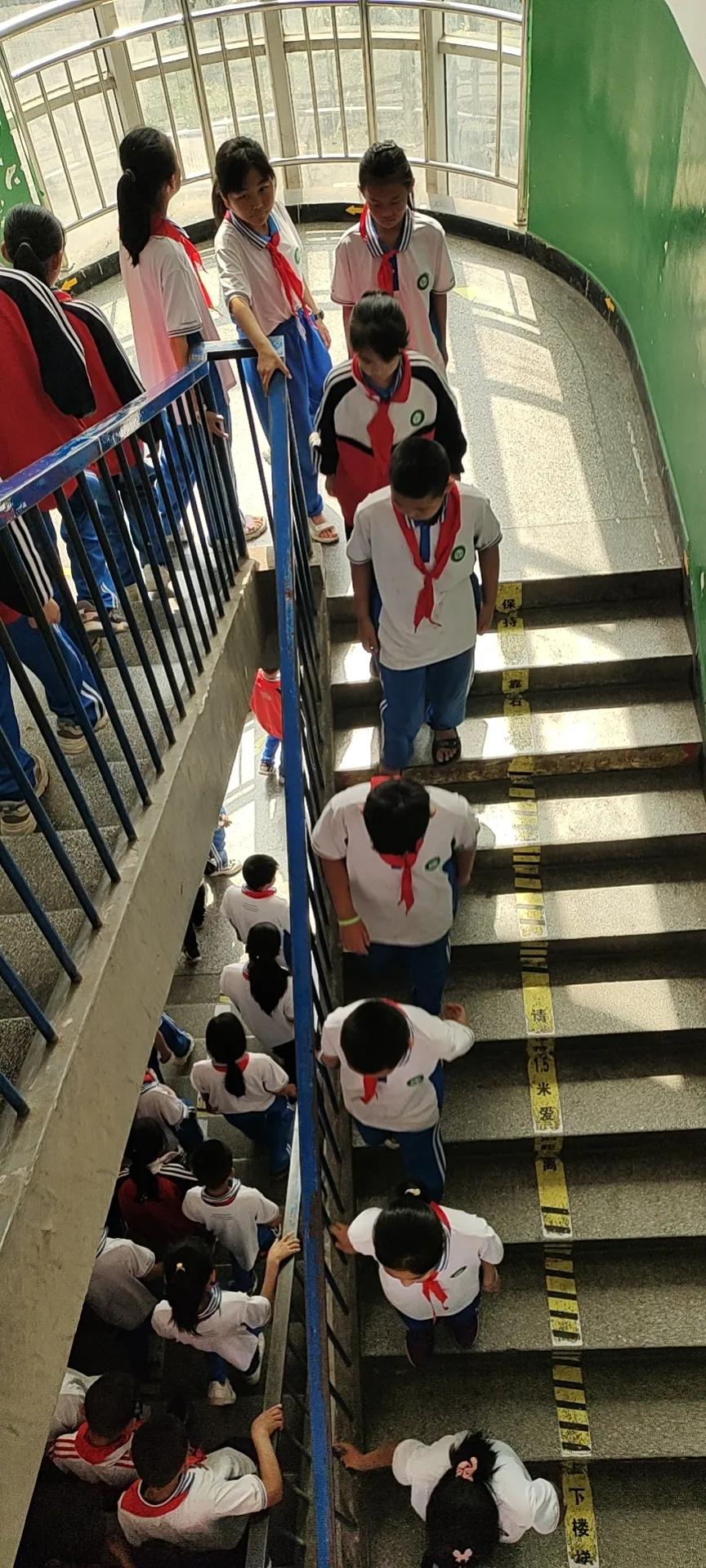 六年级毕业感言简短精辟（小学毕业赠言简短霸气）