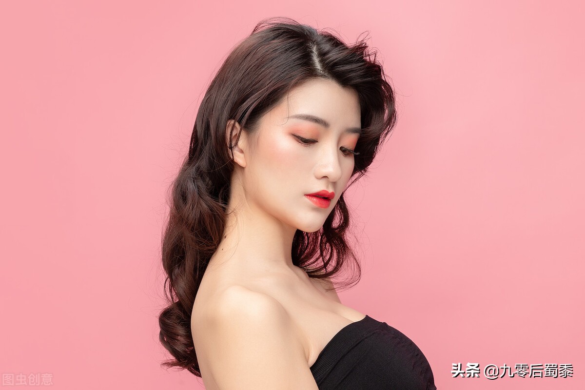 给女朋友空间留言浪漫句子（暖心话给女朋友短句）