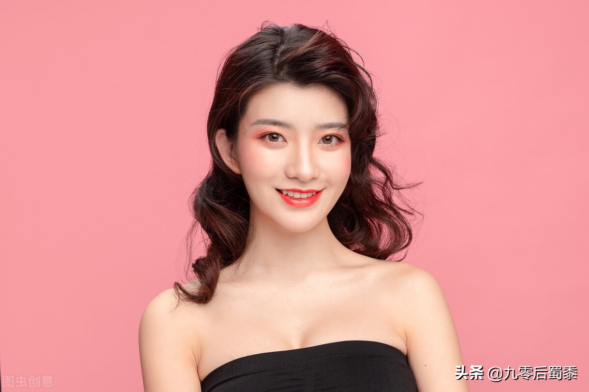 给女朋友空间留言浪漫句子（暖心话给女朋友短句）