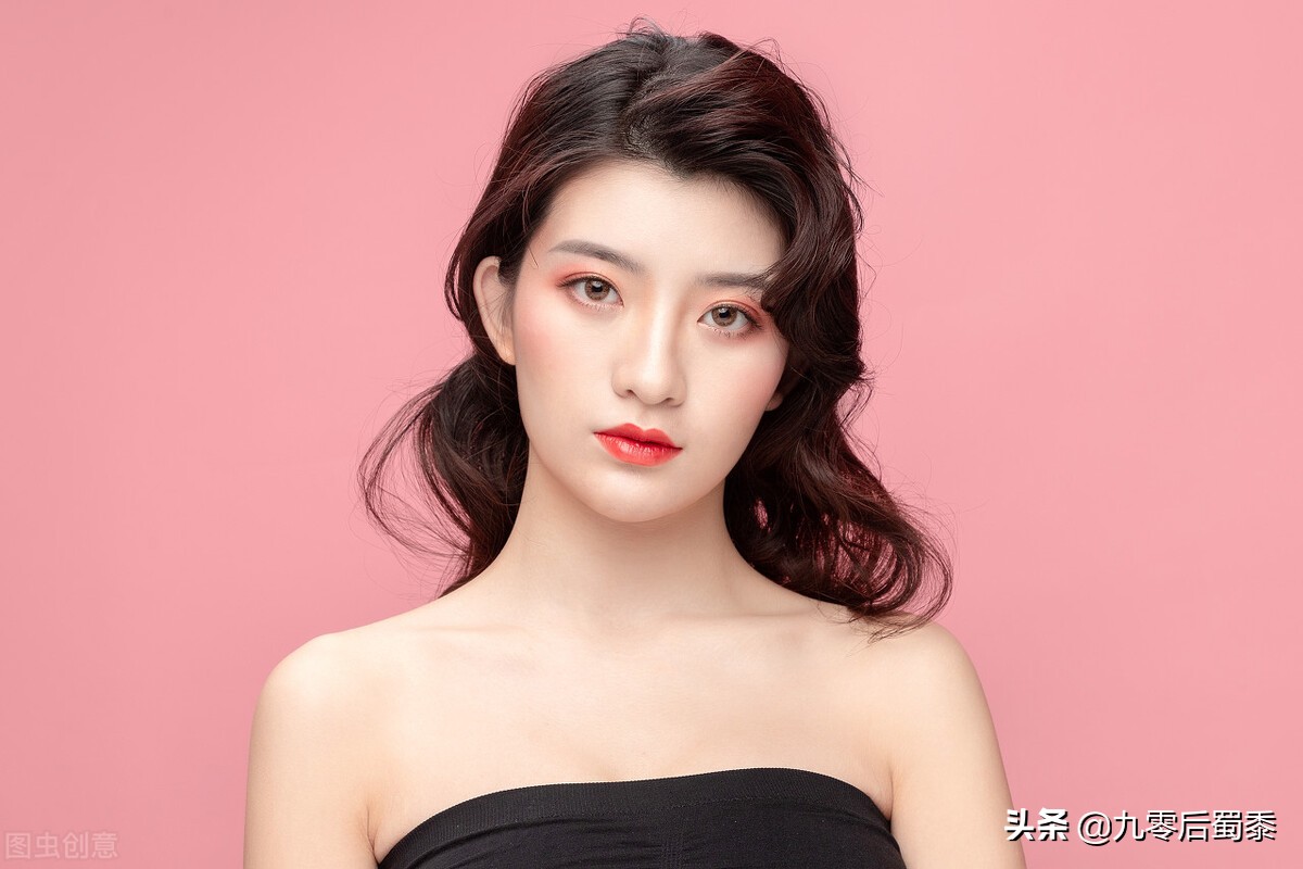 给女朋友空间留言浪漫句子（暖心话给女朋友短句）