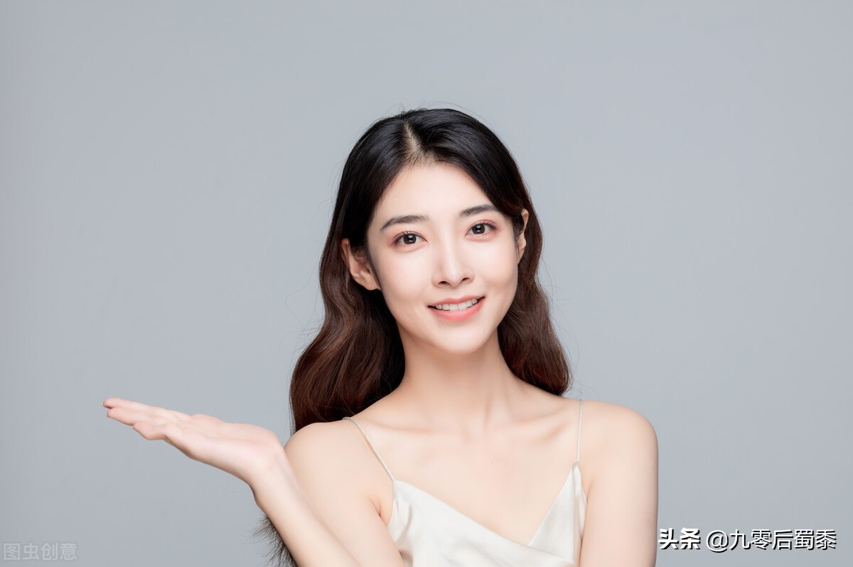 给女朋友空间留言浪漫句子（暖心话给女朋友短句）