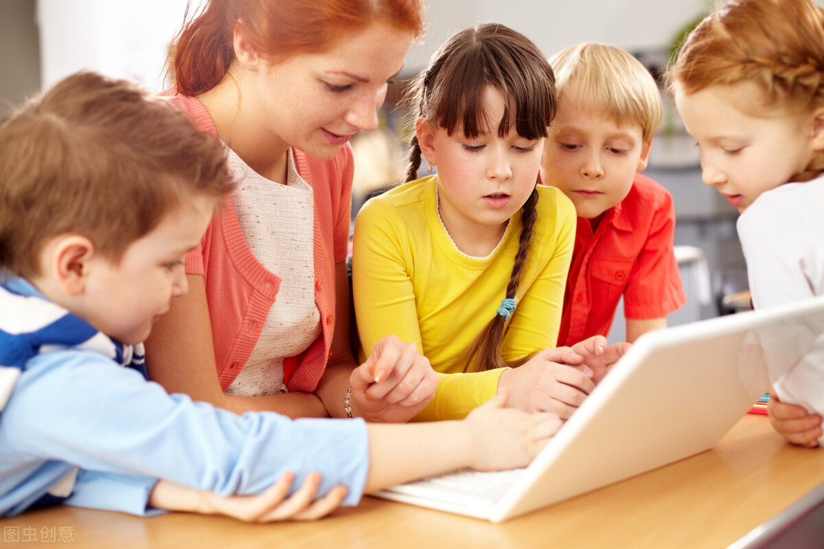 教师工作自我鉴定500字（教师个人自我鉴定范文）