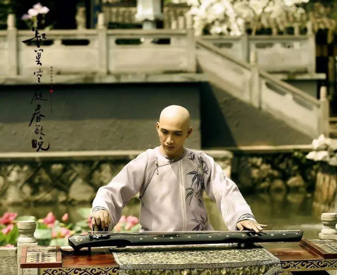纳兰容若的词精选十首（纳兰容若励志经典诗词）