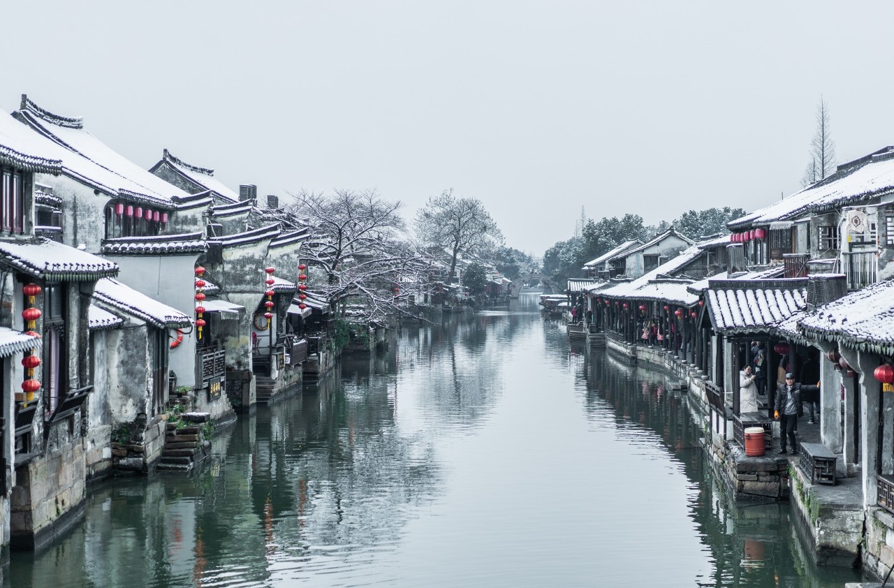 赞美雪的诗句古诗（形容雪很美的诗句鉴赏）