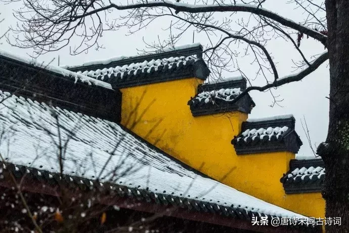 关于冬的诗句古诗（描写冬天美景的古诗）