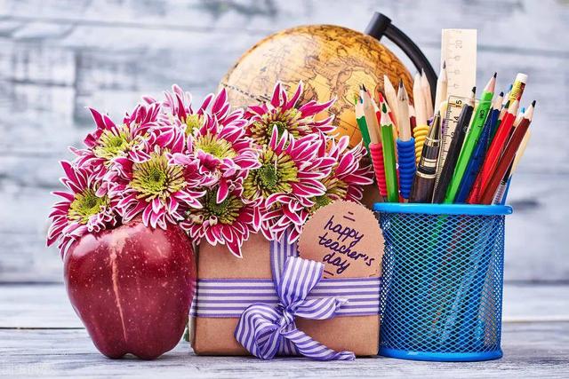 教师节家长祝福语简短（家长对老师的祝福语）