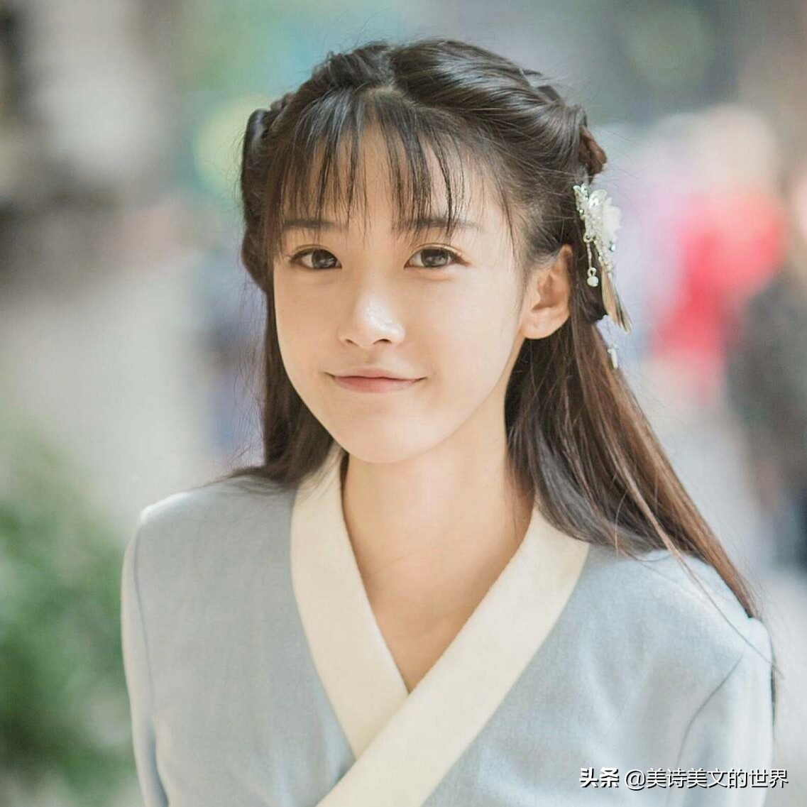 一棵开花的树席慕容赏析（席慕容最著名的一首诗）
