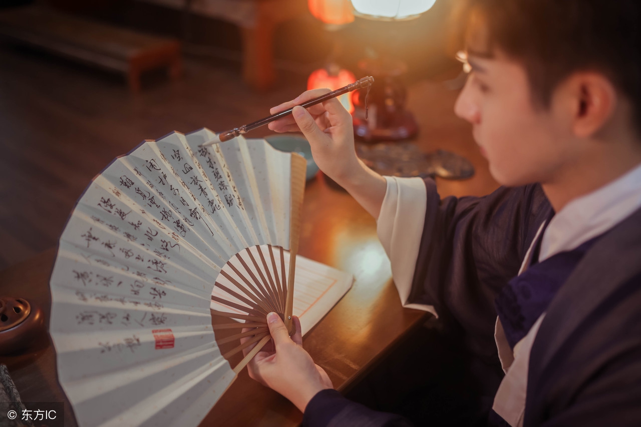 适合做id的绝美古诗词（很小众却很惊艳的诗）