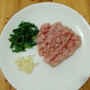 泡豆芽怎么泡的（教你自家泡发豆芽）