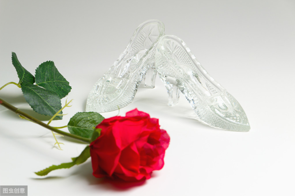 讽刺爱情的经典句子（特别讽刺的情感语录）