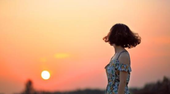 半生已过人生经典句子大全（一晃就老了的幽默短句）