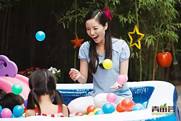 被孩子感动的幸福说说（儿子是暖男唯美句子）