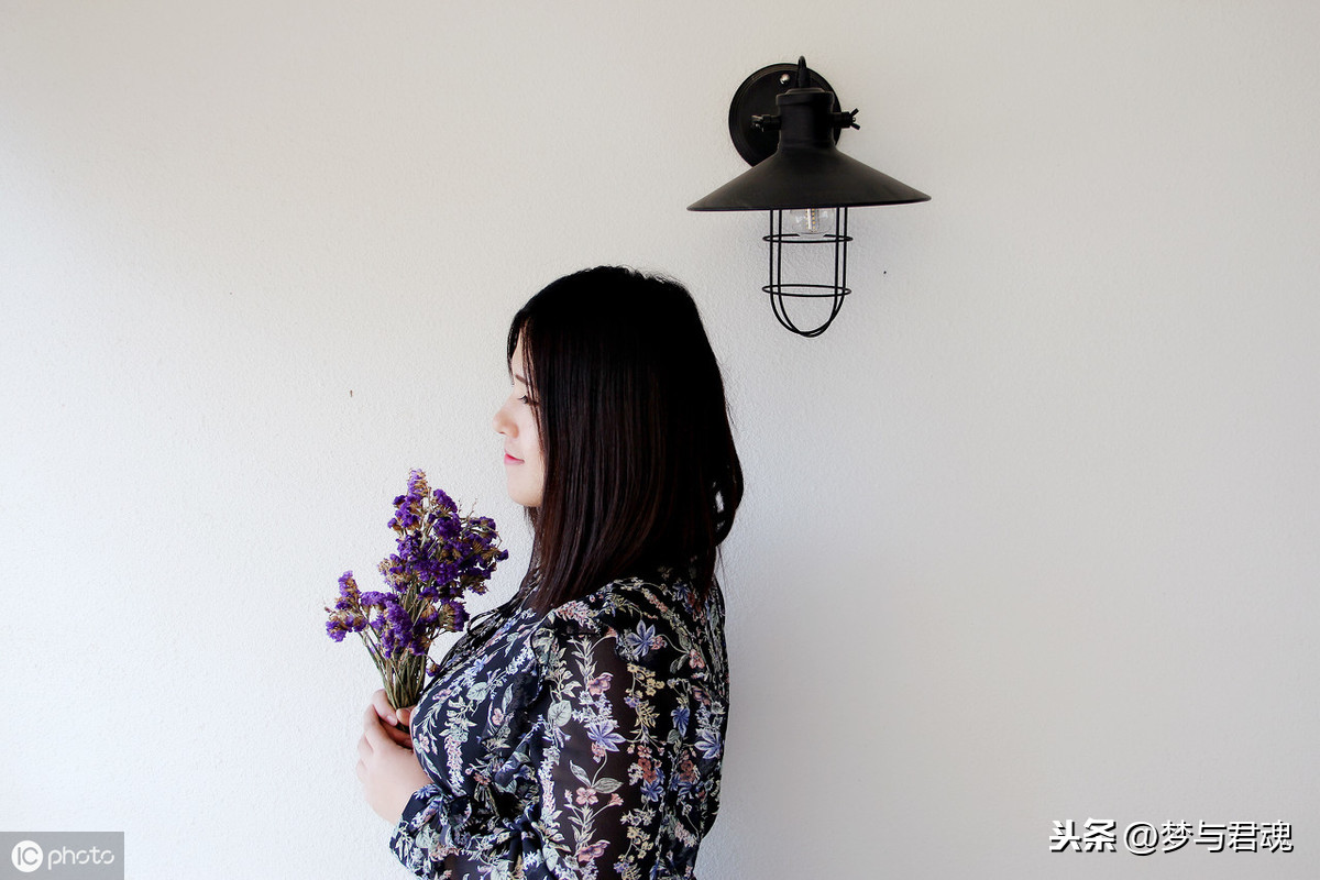 形容年代感怀旧的句子（怀旧有内涵的句子摘抄）