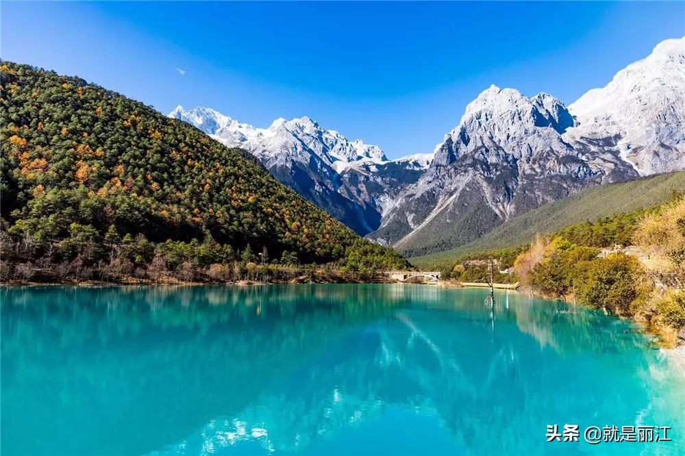 朋友圈赞美玉龙雪山的短句（玉龙雪山旅游的心情说说）