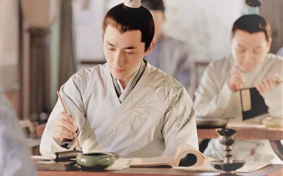 古代形容男子俊美的诗句（描写君子风度的诗句）