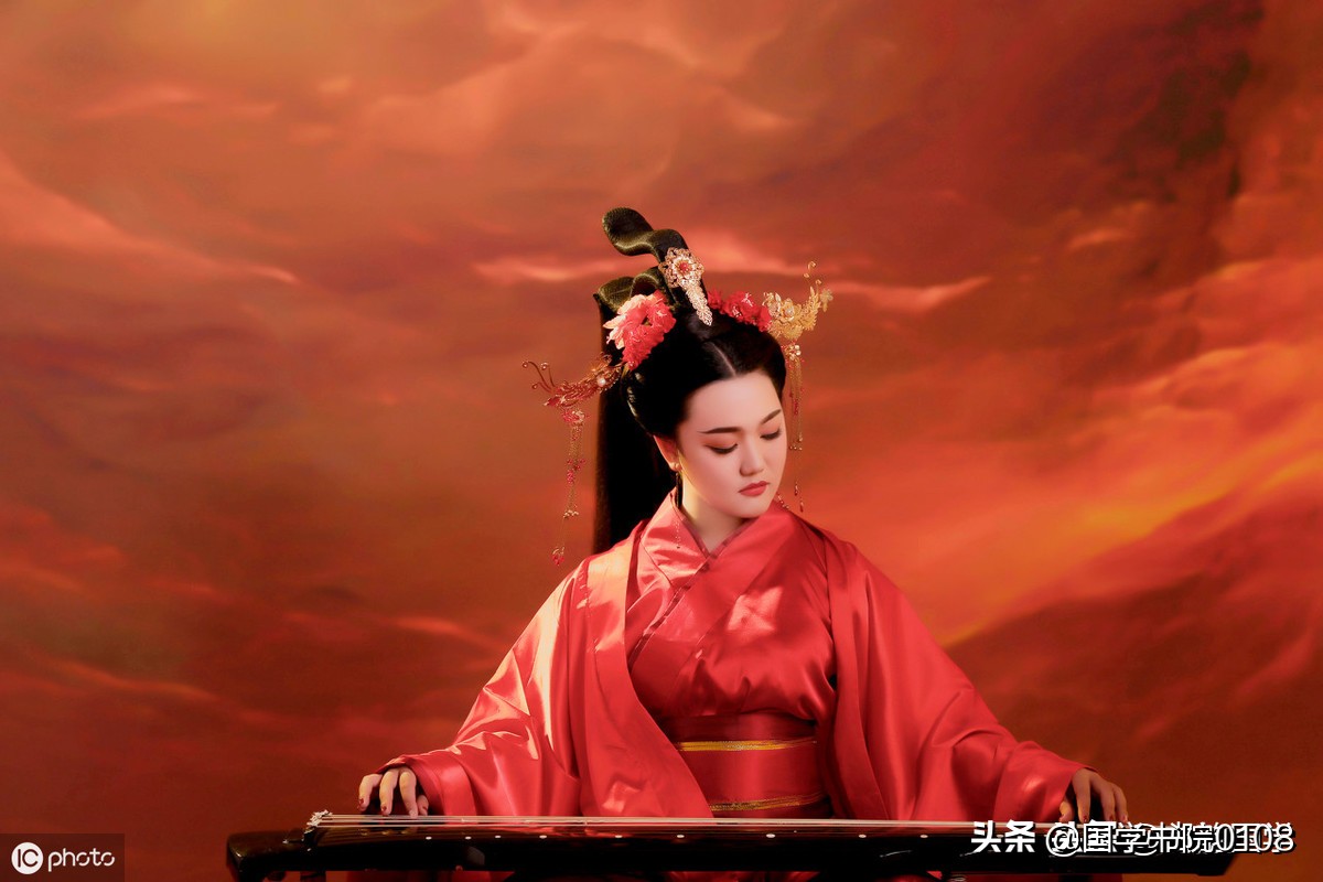朗诵诗歌大全短篇（短而精的诗朗诵）