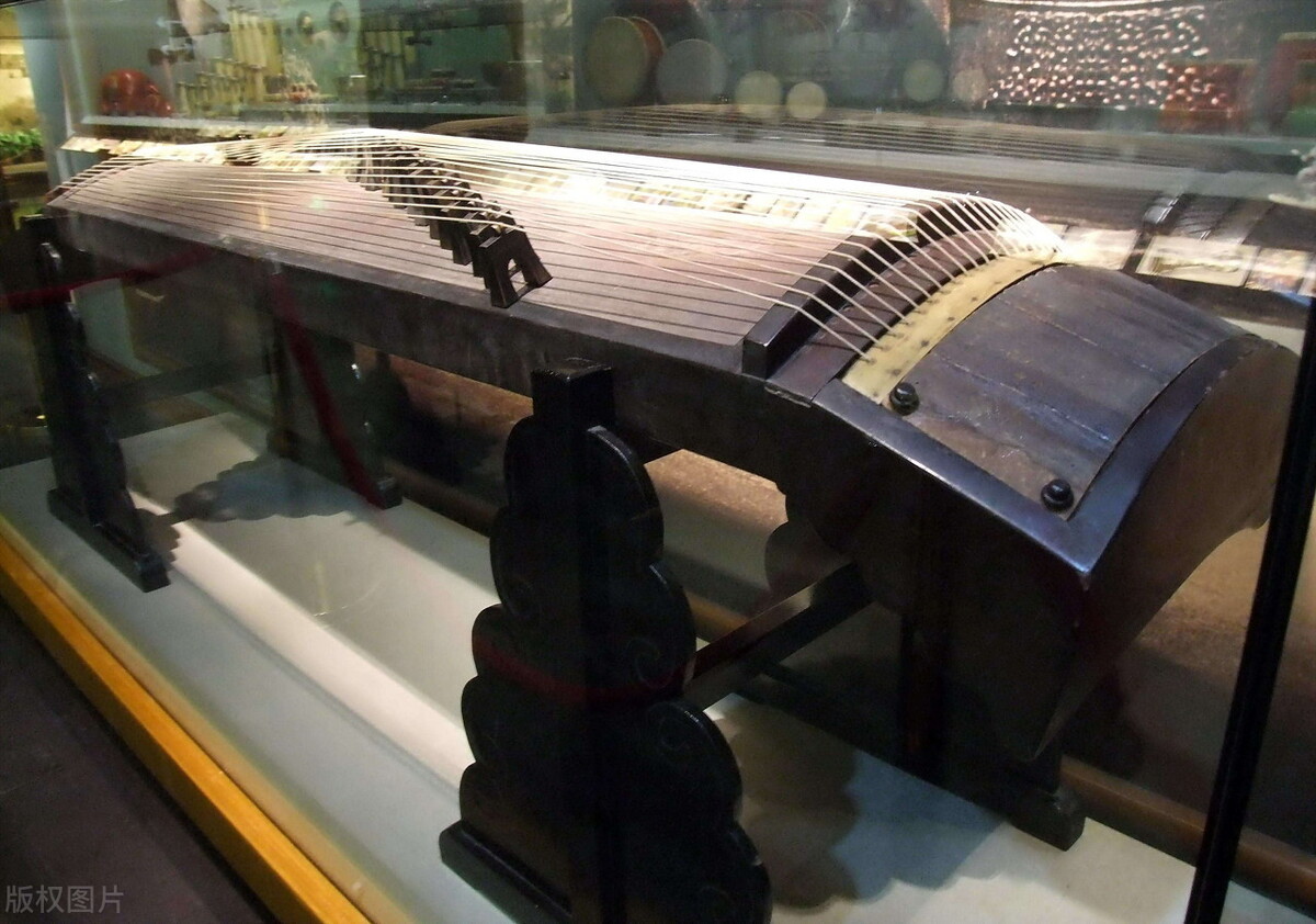 声音好听怎么形容（形容一个人声音好听的词语）