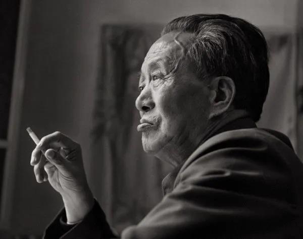 艾青简介及代表作品（艾青主要人物形象分析）