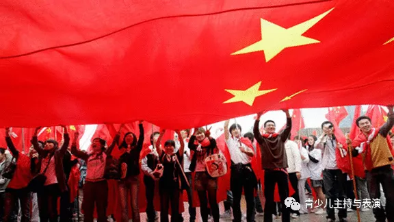 歌唱祖国朗诵词简短（歌唱祖国的朗诵作品）
