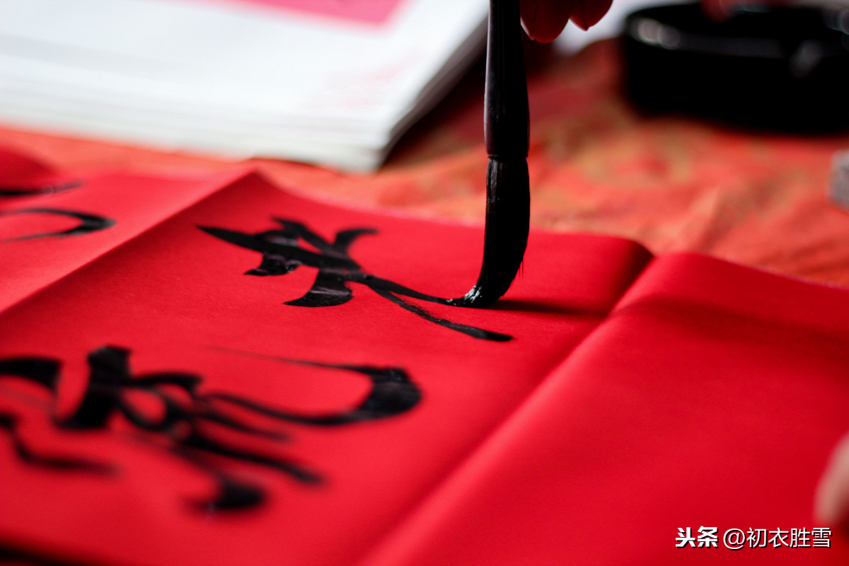 除夜雪的作者是谁（陆游除夜雪意思及赏析）