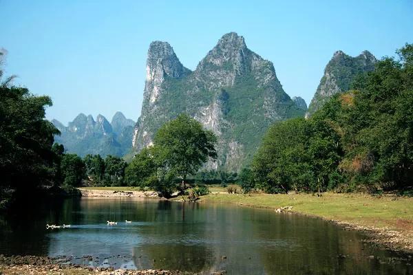 游山西村翻译及赏析（游山西村翻译和原文）
