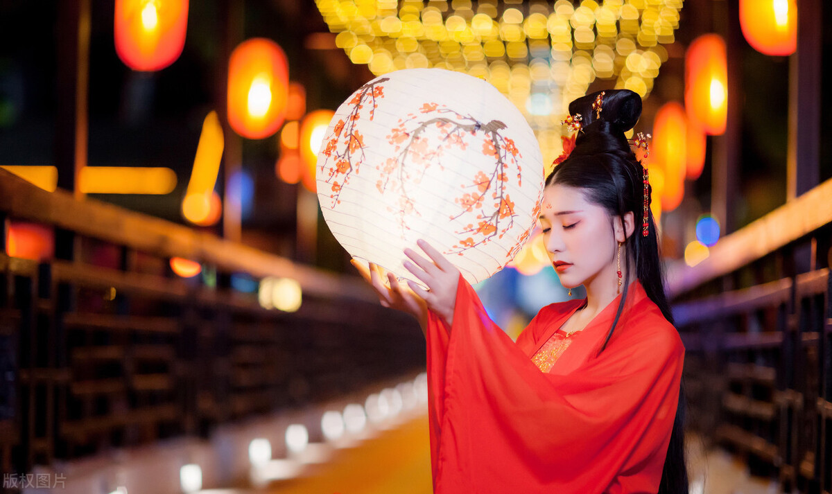 形容菊花的词语有哪些（赞美菊花的佳句）