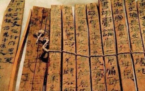 名人故事20字以内（10位历史名人的小故事）