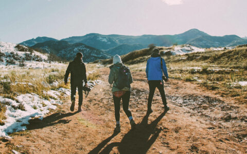 表达想念家人的句子说说心情（关于思念家人的简短句子）