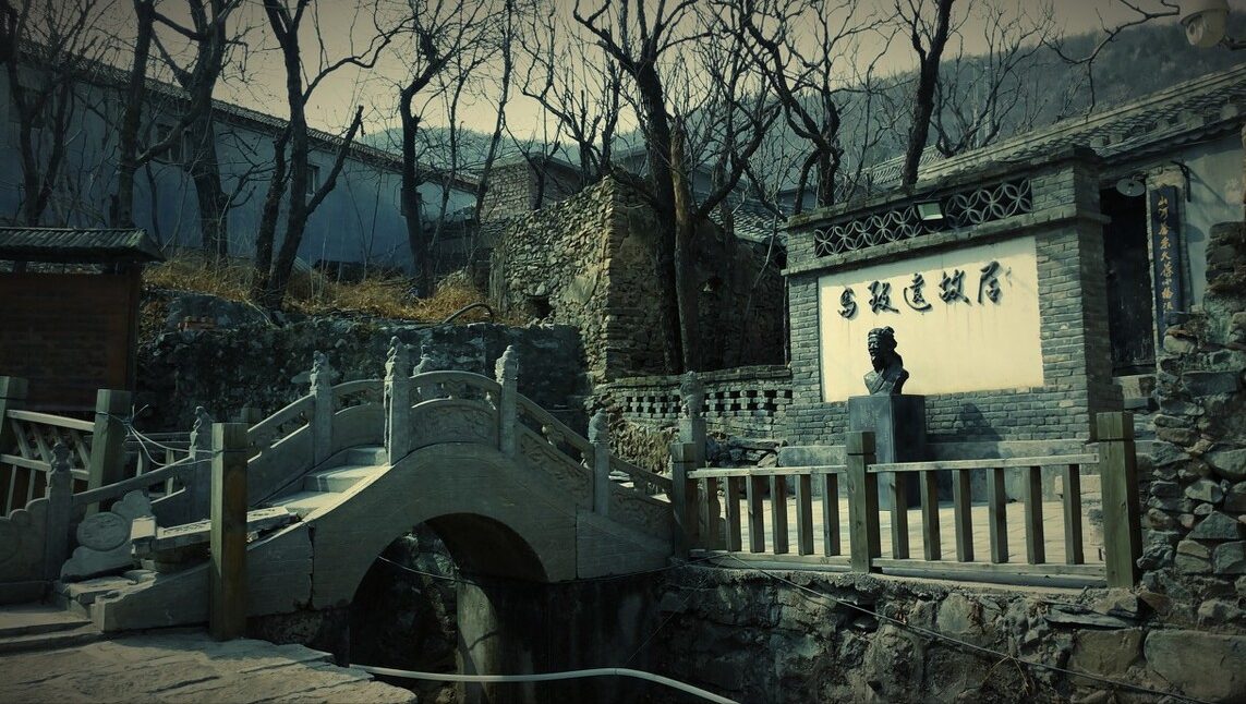 描写秋天景色优美句子（秋天的句子短句唯美）