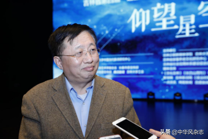 仰望星空的诗句泰戈尔（康德仰望星空的原文）