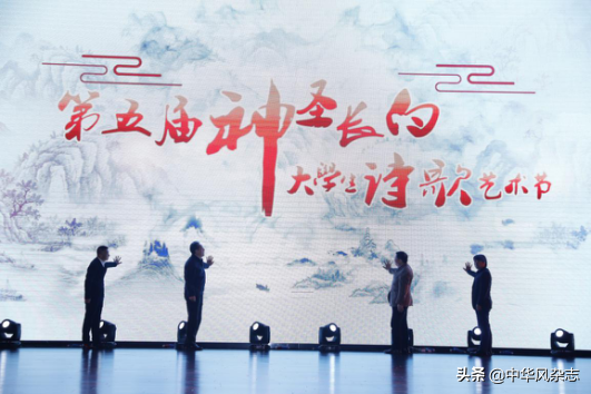 仰望星空的诗句泰戈尔（康德仰望星空的原文）