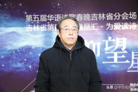 仰望星空的诗句泰戈尔（康德仰望星空的原文）