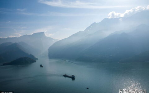 山中王勃拼音版古诗（山中全文和解析）