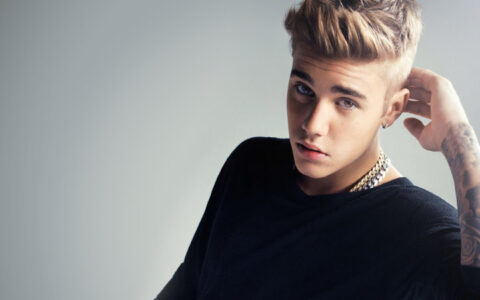 形容男人有魅力的句子成语（夸赞男人成熟稳重大气的句子）