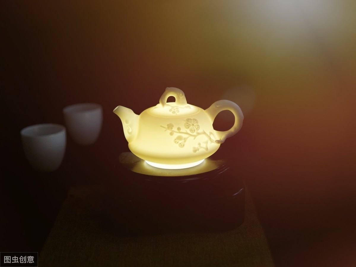 芙蓉楼送辛渐的意思（芙蓉楼送辛渐全诗解释）