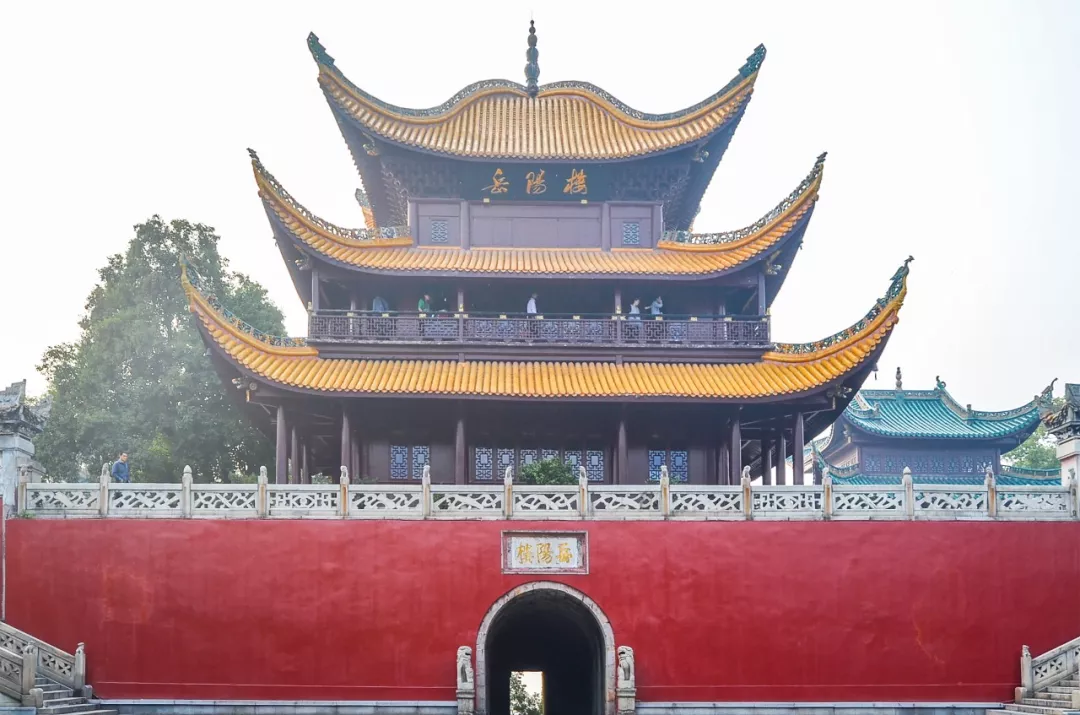 形容风景的诗句（关于大自然美景的诗句）