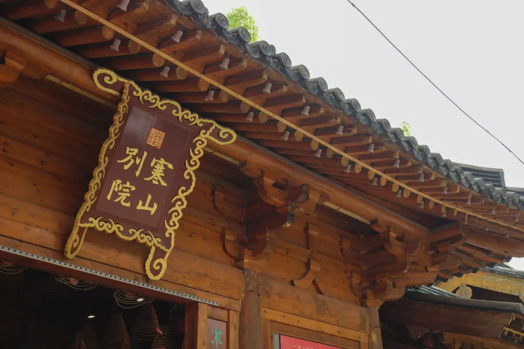 形容风景的诗句（关于大自然美景的诗句）