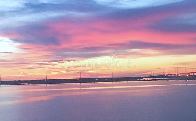 形容晚霞的句子唯美（落日余晖的经典短句）