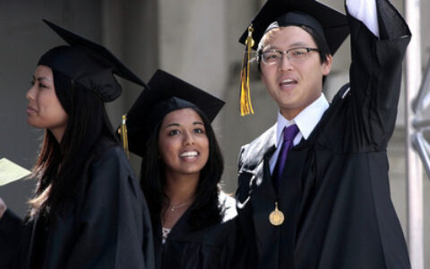 英语鼓励学生的话有哪些（英语鼓励学生的话简短评语）