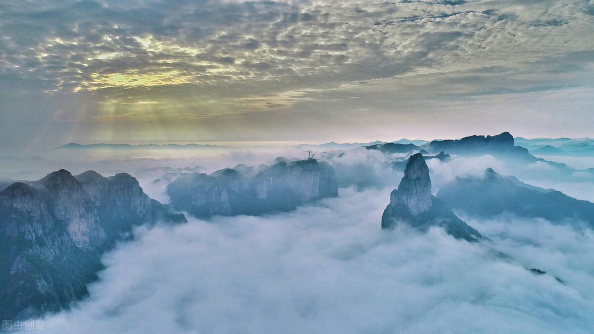 梦游天姥吟留别赏析（梦游天姥吟留别手法赏析）