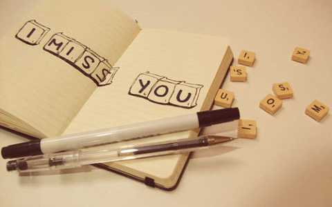 感情英语句子唯美简短（表达感情的英文说说）