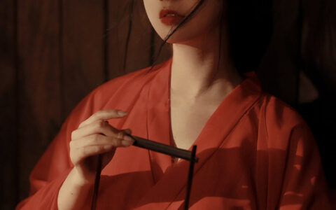 形容女人漂亮的句子（形容女人漂亮的唯美短句）