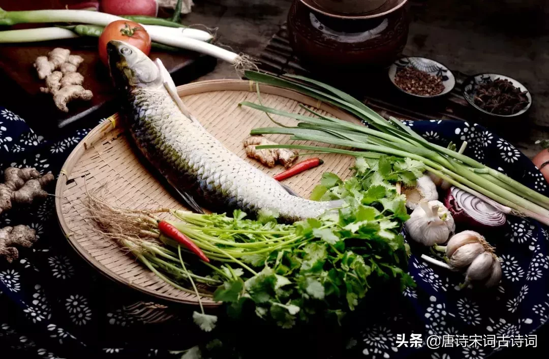 美食与人生的经典句子（生活美食正能量句子）