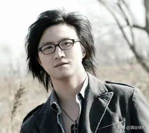 春天里歌词汪峰（春天里歌词欣赏）