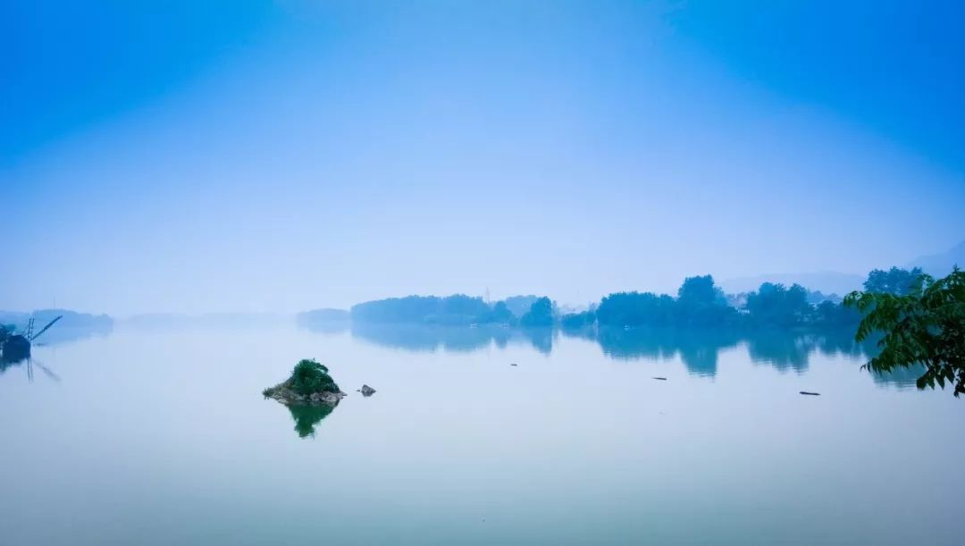 描写美好风景的诗句（风景秀丽的诗句）