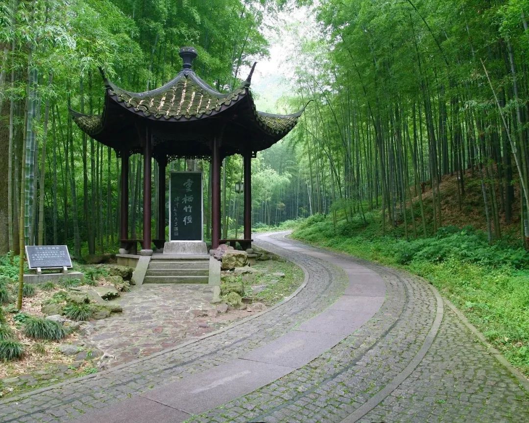 描写美好风景的诗句（风景秀丽的诗句）